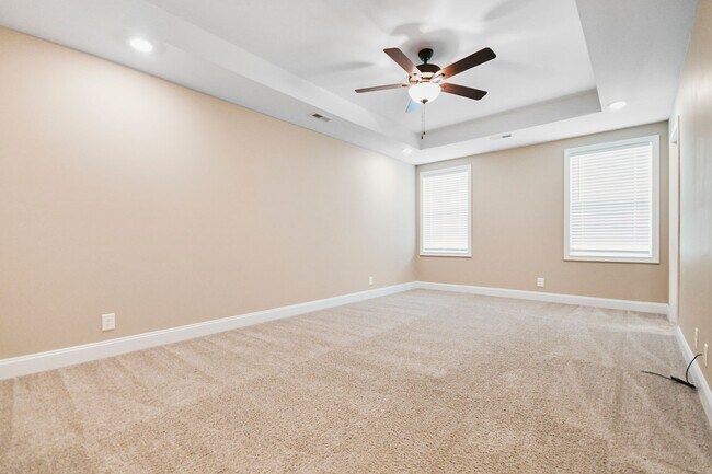 Building Photo - Pet Friendly Three Bedroom!