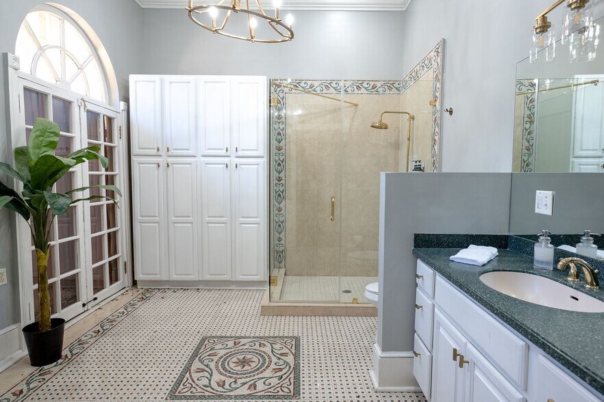 Building Photo - 1433 Esplanade Ave