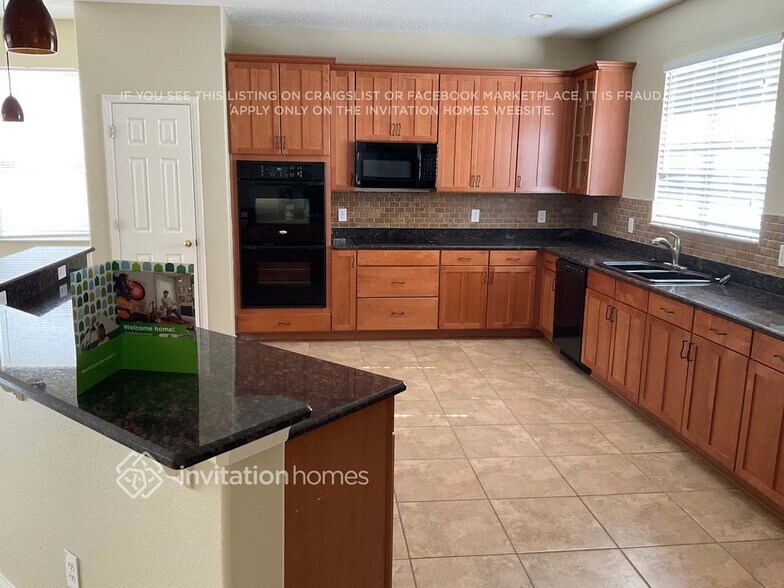 Building Photo - 13637 Podocarpus Ln