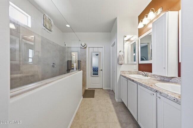 Building Photo - 12644 W Nogales Dr