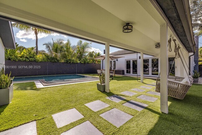 Building Photo - 901 NW 7th Street Rd