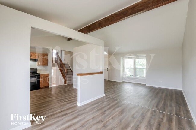 Building Photo - 2416 Waterford Dr