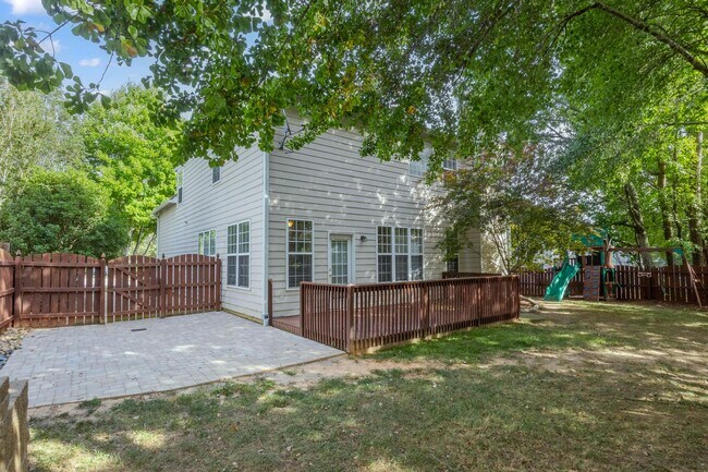 Building Photo - 1007 Brickstone Dr