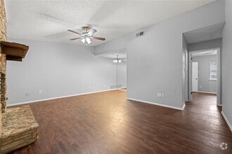 Building Photo - 10301 Little Pebble Dr