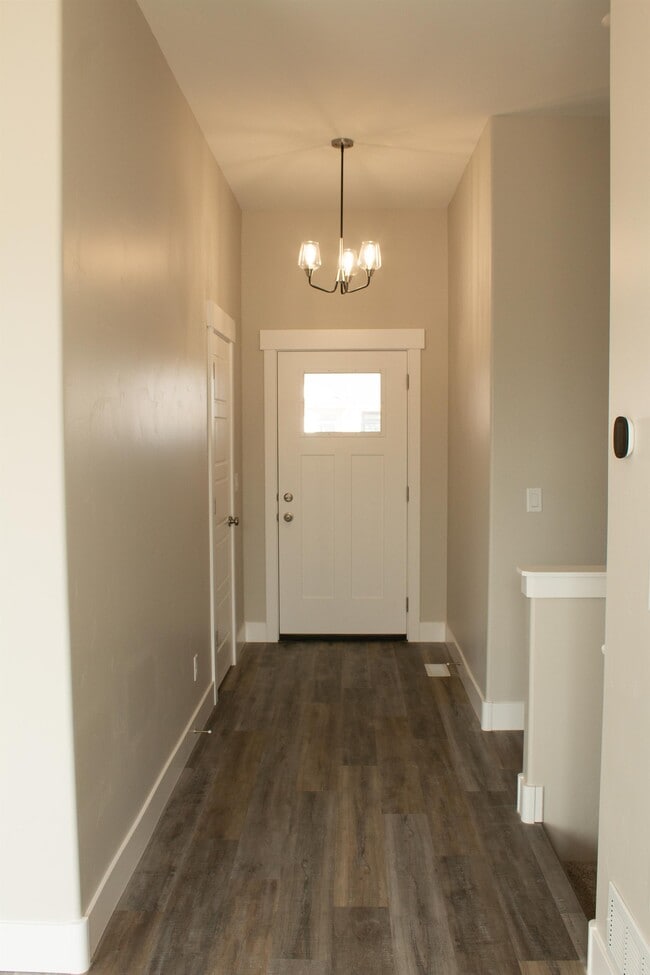 Building Photo - 6965 S 9th W