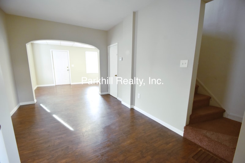 Building Photo - 508 Broad St