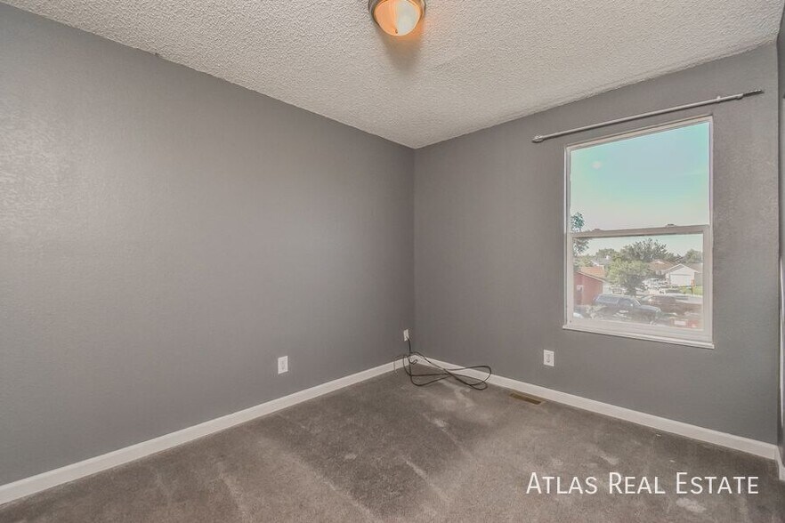 Building Photo - 4650 Stoner Ct