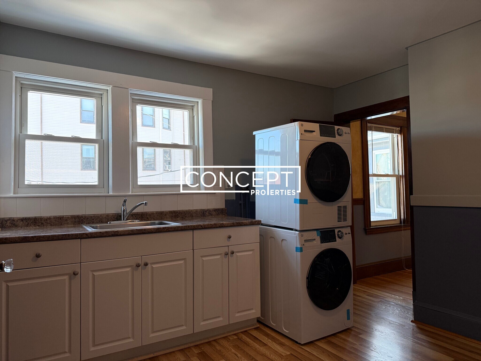 Building Photo - 155-157 Hillside Unit 2