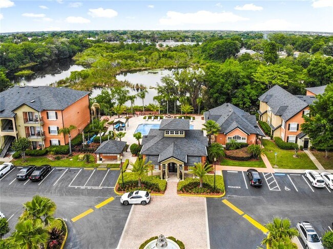 Building Photo - 6025 Westgate Dr