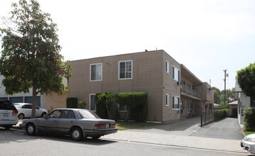 Building Photo - 1052 Justin Ave