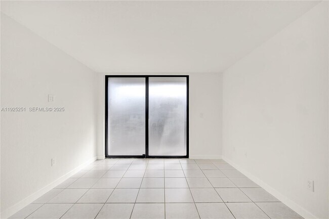 Building Photo - 3620 SW 114th Ave