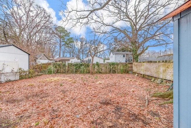 Building Photo - 2 Bed 1 Bath Home for rent in Hampton!