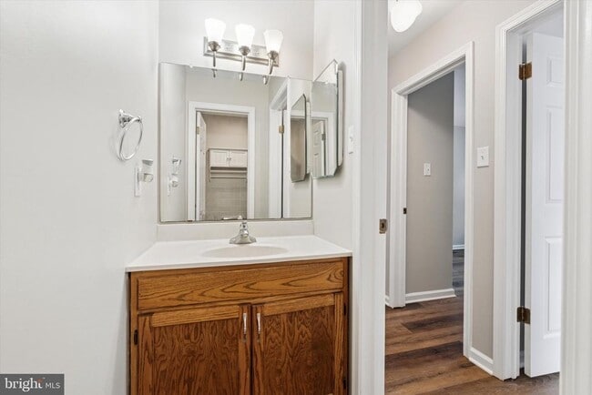 Building Photo - 214 Troon Ct