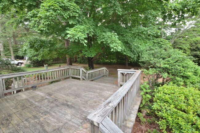 Building Photo - 1132 Niblick Dr