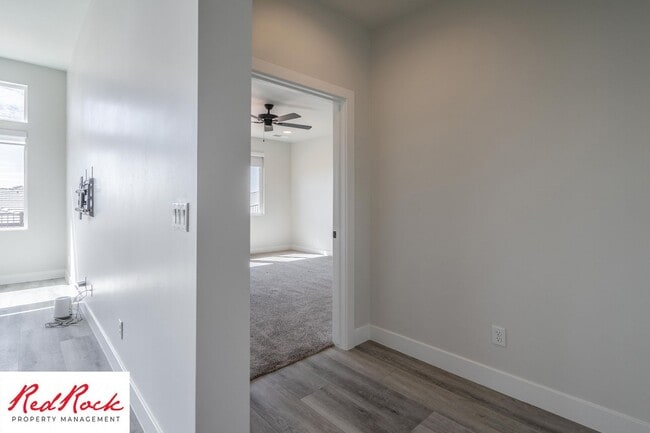Building Photo - Modern 3 Bedroom Single-Level Home in Vill...