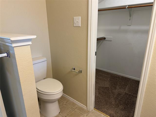 Building Photo - 301 Meadow Lark Ln