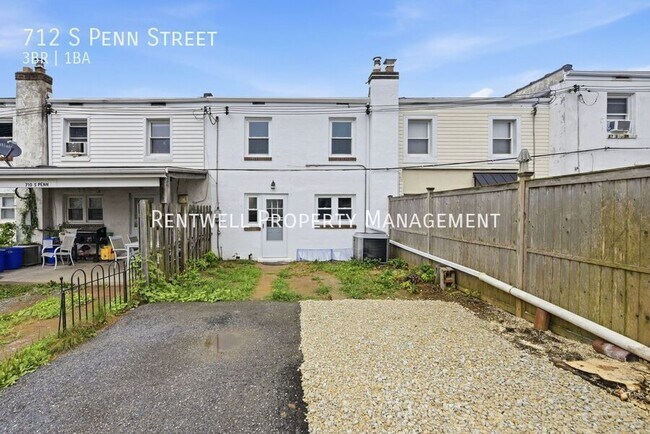 Building Photo - 712 S Penn St