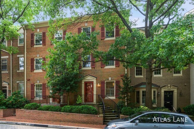 Building Photo - Professionally Managed Home In Gated  Comm...