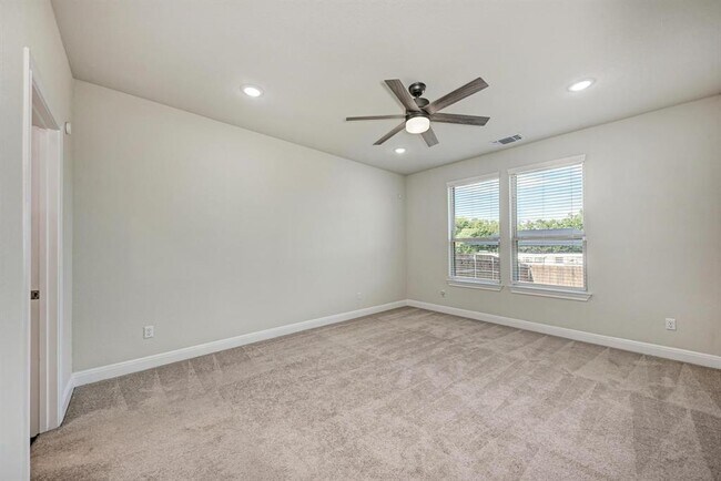 Building Photo - 120 Snowy Plover Ln