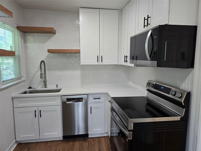 Primary Photo - 4213 Ramsey Ave
