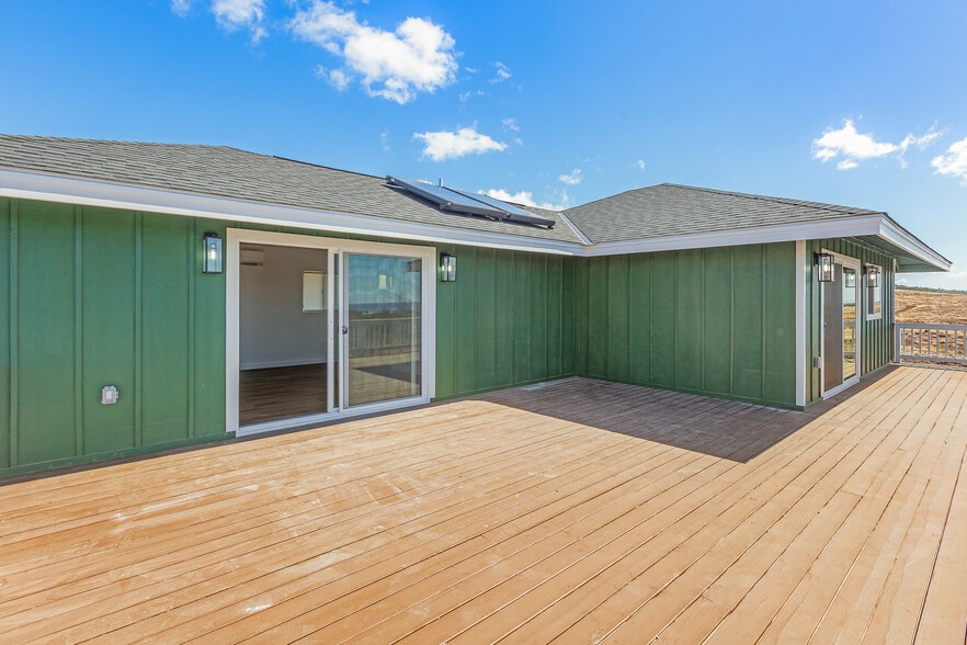 Outside of Primary Room - 536 Lahainaluna Rd