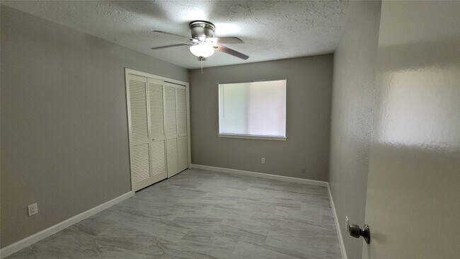 Building Photo - 16818 Dutch Ridge Dr