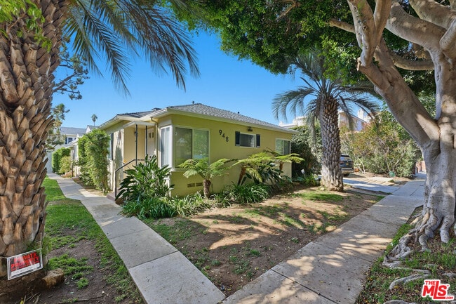 Building Photo - 948 20th St