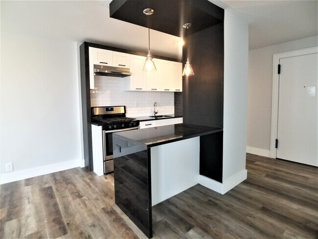 Building Photo - 1365 St Nicholas Ave