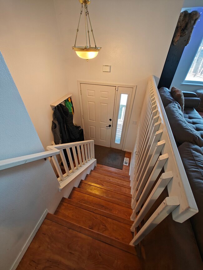 Building Photo - 2141 N Midtown Dr