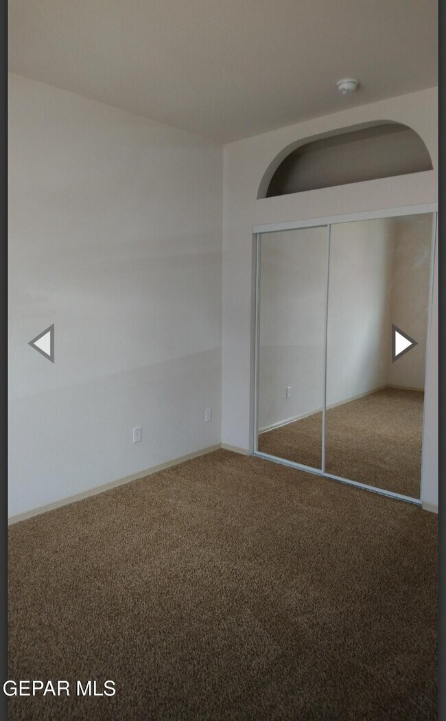 Building Photo - 6700 Cabana Del Sol Dr