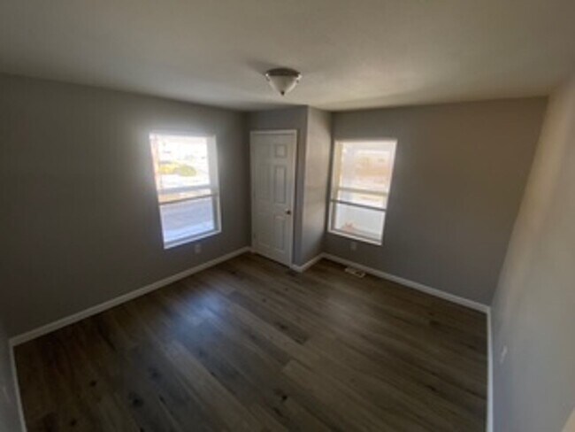 Building Photo - Two Bedroom