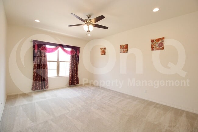 Building Photo - 1781 E Aster Pl