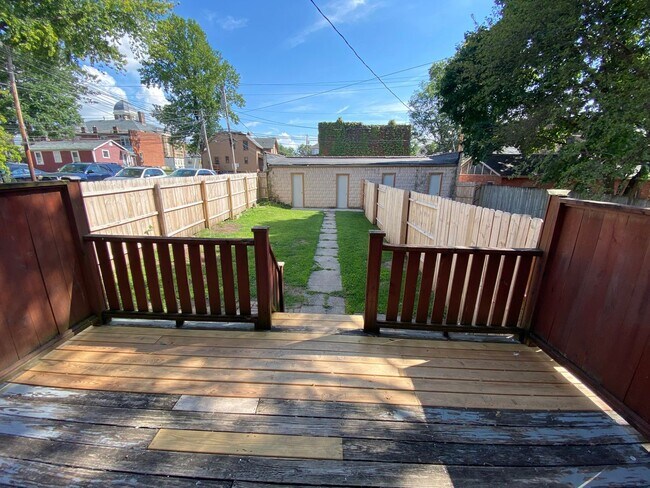 Building Photo - W 1st Ave 145-147 MLR