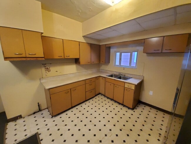 Building Photo - COMING SOON! This is a Lease-to-Own – Not ...
