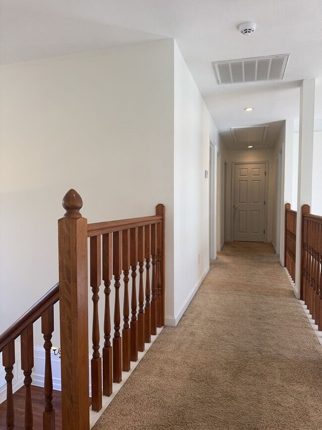 Building Photo - Beautiful Home in Martinez!