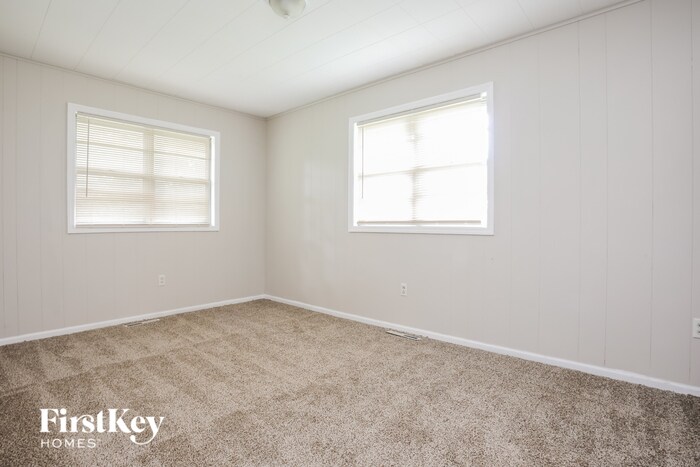 Building Photo - 5528 Ditzler Ave