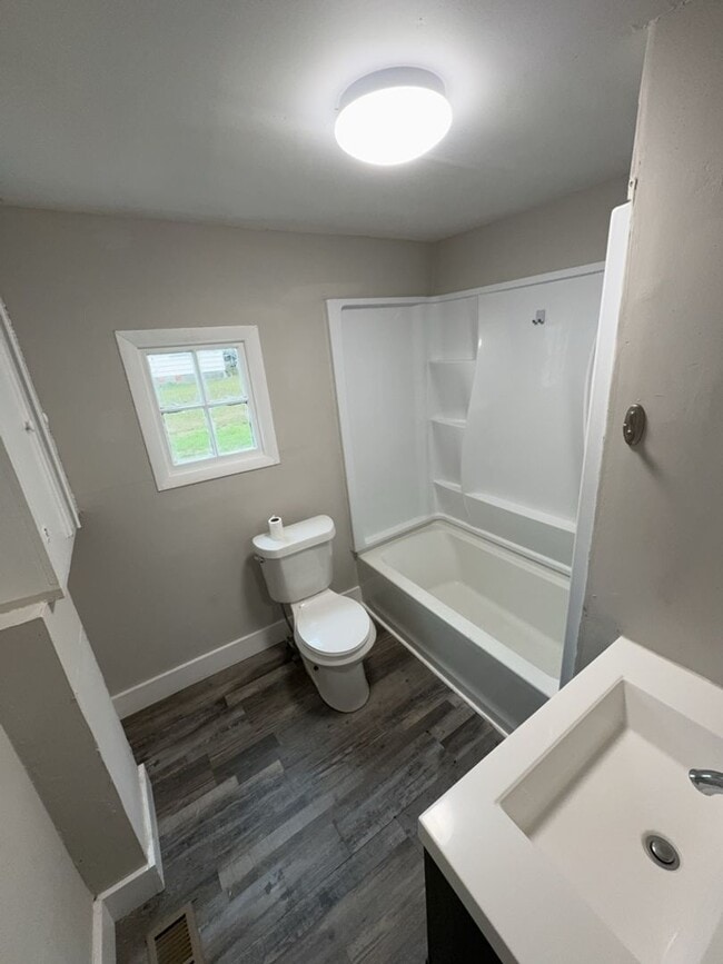 Building Photo - 52 Wilburger St