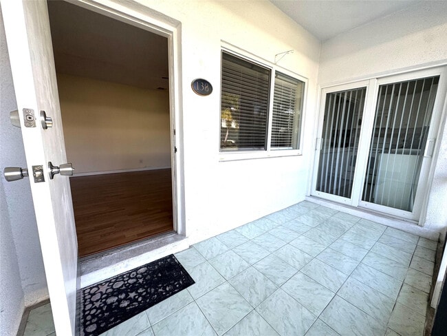 Building Photo - 2100 NE 38th St