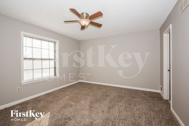 Building Photo - 6160 Blue Willow Rd