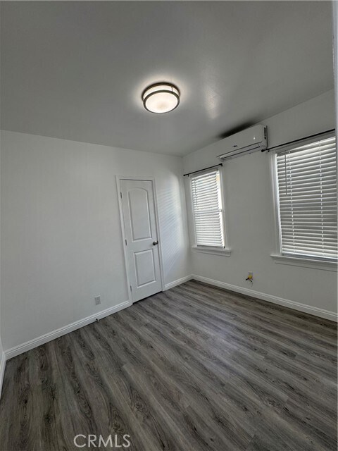 Building Photo - 608 Electric Ave