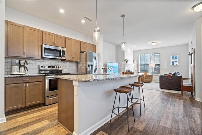 Building Photo - 9239 Hawley Dr