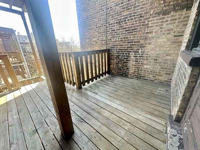 Building Photo - 5358 N Winthrop Ave