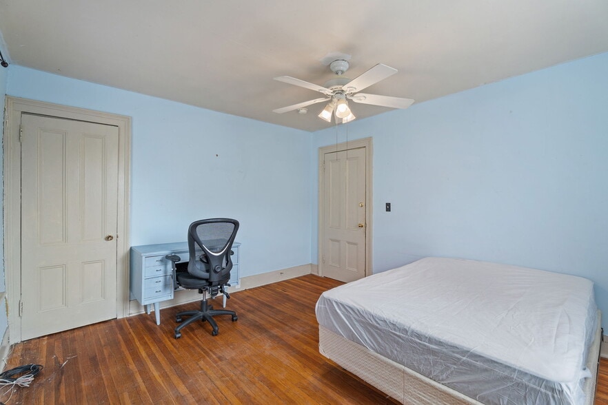 Bedroom #2 - 402 University Ave