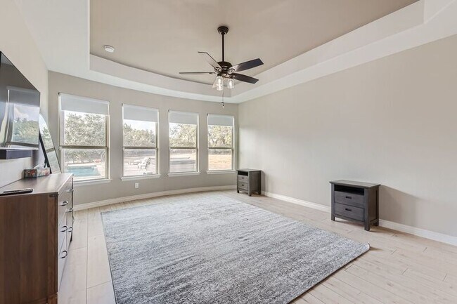 Building Photo - 21808 Esmeralda Dr