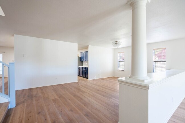 Building Photo - 8121 San Antonio St