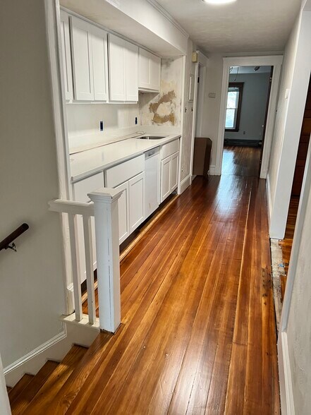 Building Photo - 48 Powder House Blvd