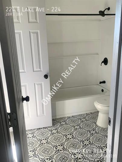 Primary Photo - 224 E Lake Ave