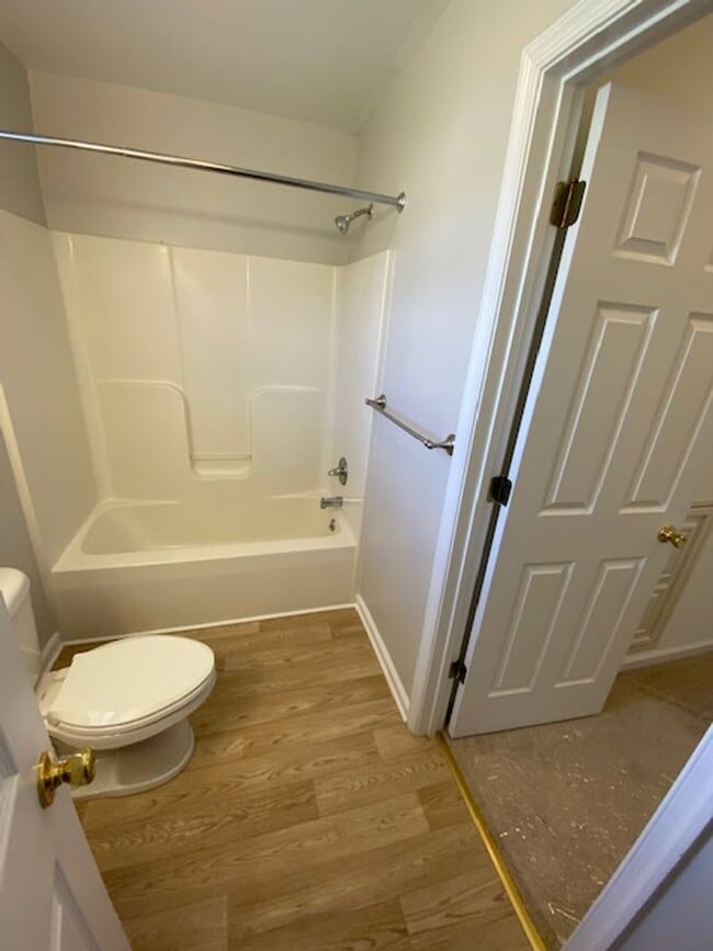 Building Photo - Charming 3-Bedroom Home with Modern Updates – Your New Home!