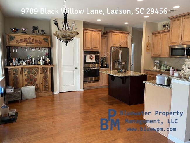 Building Photo - 9789 Black Willow Ln