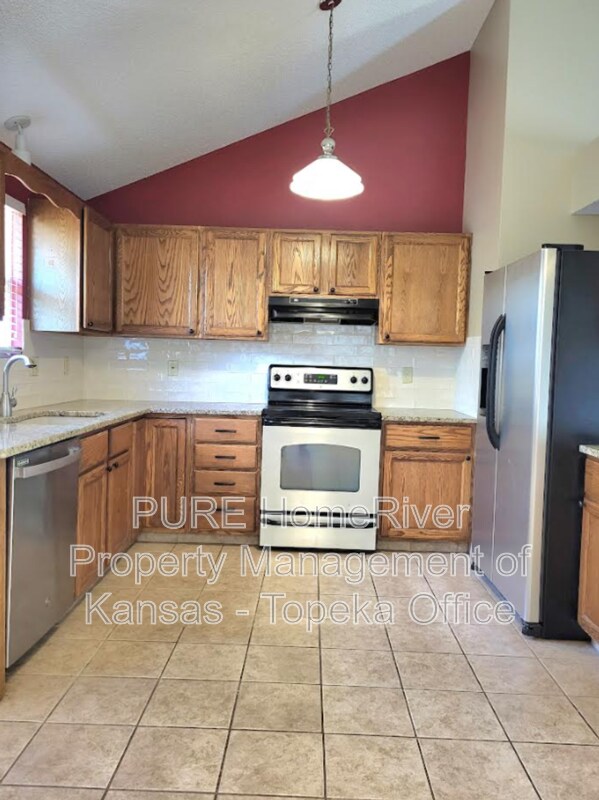 Building Photo - 7217 SW 27th St